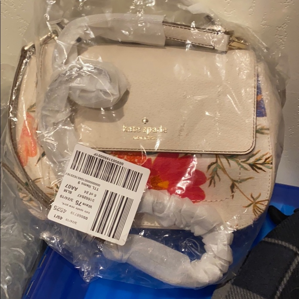 Kate spade beautiful purse brand new